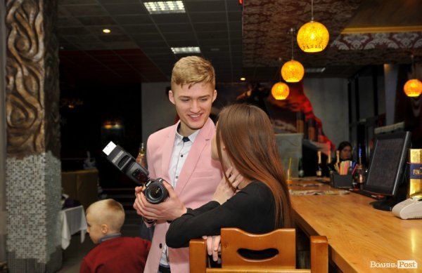 Фото різдвяного балу в Луцьку