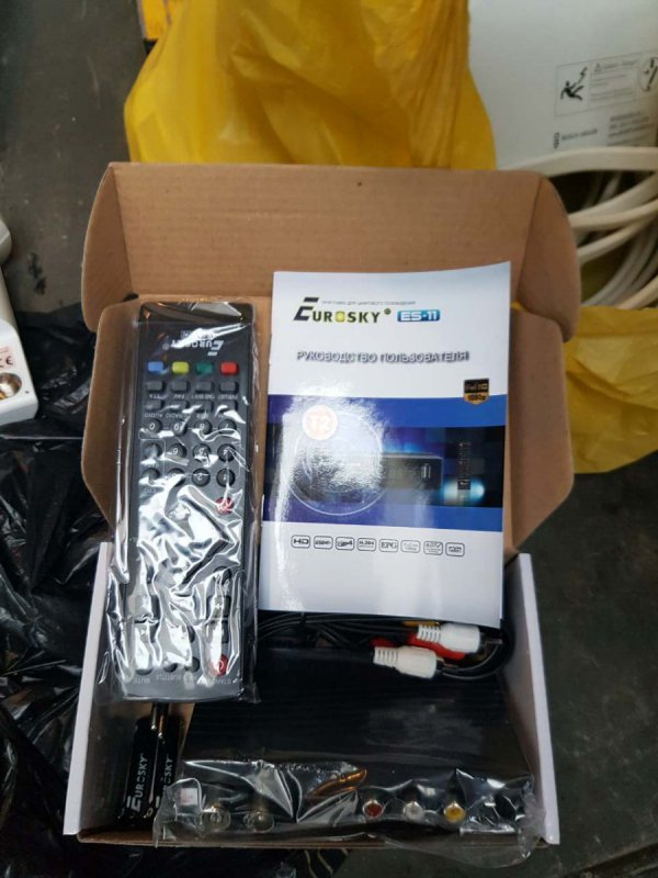 Луцькі ділки незаконно заробляли на платних телеканалах