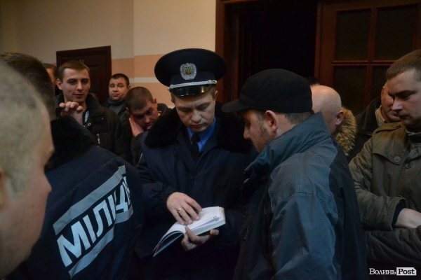 Працівники «Луцьктепла» обіцяють блокувати сесію міської ради. ФОТО. ВІДЕО