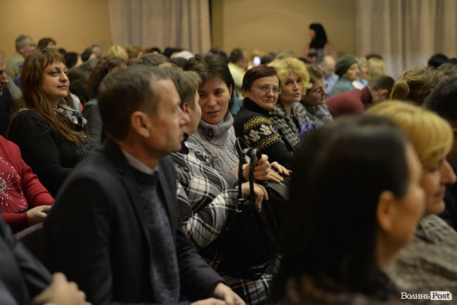 Томос, селфі та колядки: Петро Порошенко на Волині. ФОТОРЕПОРТАЖ