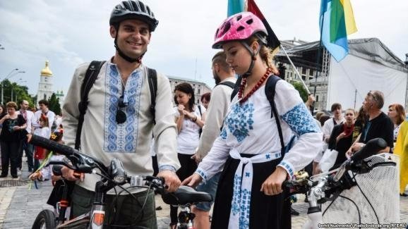 Святкування Дня Києва: українці влаштували Мегамарш у вишиванках. ФОТО. ВІДЕО