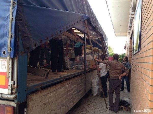 Волинським бійцям відправили 20 тонн допомоги. ФОТО