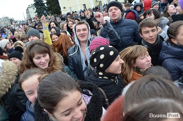 У Луцьку - студентський Євромайдан без партсимволіки. ФОТО
