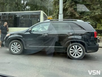 У Луцьку позашляховик в'їхав у маршрутку. ФОТО