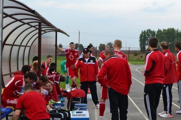 Як «Волинь» грала з сільською командою. ФОТО