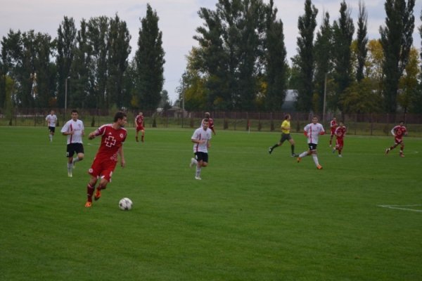 Як «Волинь» грала з сільською командою. ФОТО
