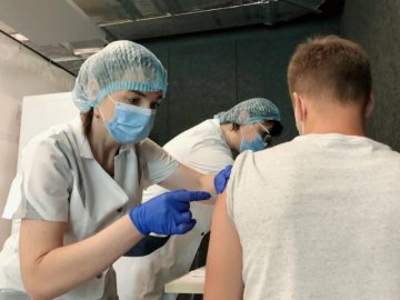 Як на Волині працюватимуть центри вакцинації у різдвяні вихідні