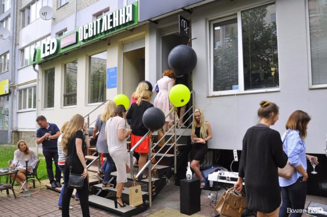 У Луцьку суддя відкрила студію краси