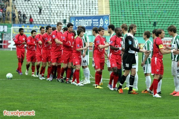 Західноукраїнське дербі: фото з гри «Волині» у Львові