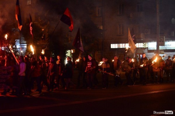 Смолоскипна хода у Луцьку. ФОТО