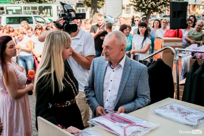 Діти загиблих воїнів отримали вишивані подарунки. ФОТО