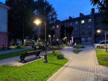 У Луцьку з`явився ще один сквер. ФОТО