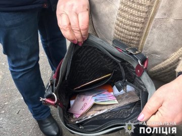 Волинські правоохоронці викрили корупційну схему у ДАБІ