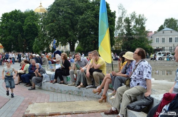 Луцьк вийшов на віче - захищати мову. ФОТО