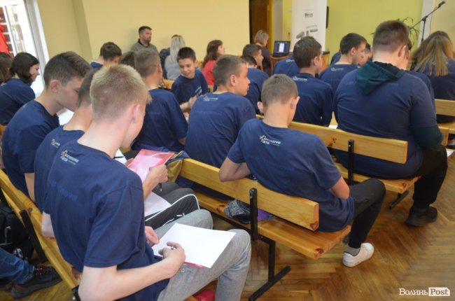 «Програма 15»: як у ліцеї біля Луцька вчать підлітків протистояти життєвим ризикам. ФОТО