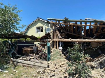 На Київщині внаслідок ракетної атаки пошкоджені будинки, є постраждалі. ОНОВЛЕНО