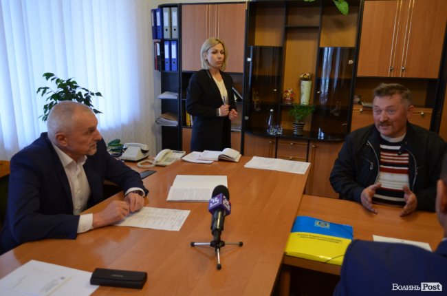 Збудуйте садок і зробіть дорогу: як Савченко приймав громадян. ФОТО