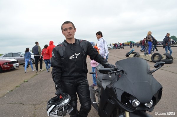 Поблизу Луцька відбулись показові заїзди мотоциклістів. ФОТО