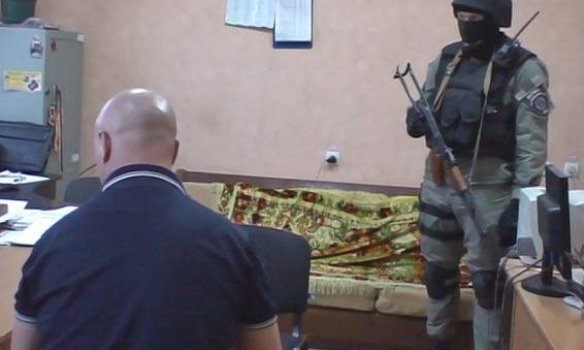 У столиці поліція затримала групу кримінальних авторитетів під час «сходки» в кафе. ФОТО