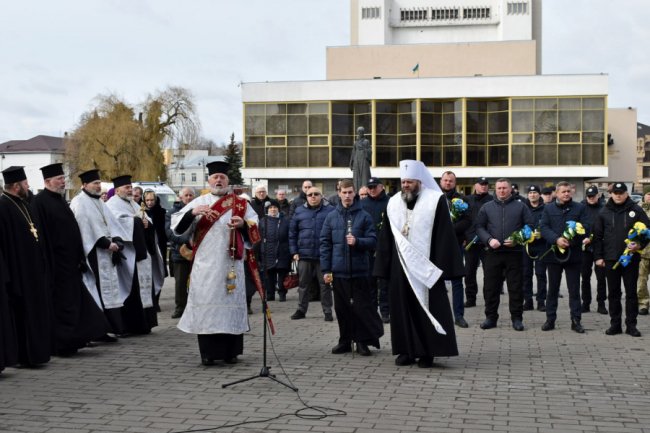 Волиняни віддали шану загиблим під час Революції Гідності. ФОТО