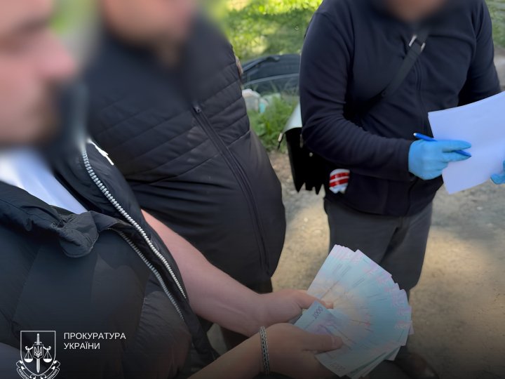 На Волині на хабарі викрили посадовця ТЦК: вимагав від ухилянта щомісячну плату 20 тисяч грн