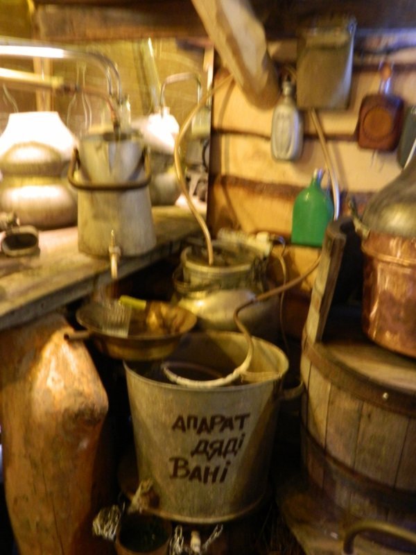 Відкрився перший в Україні  музей самогону. ФОТО