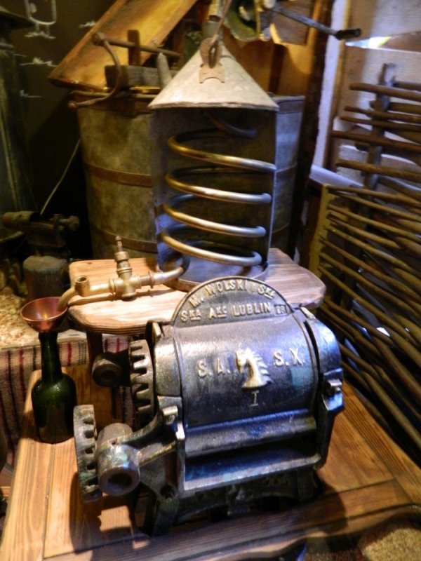 Відкрився перший в Україні  музей самогону. ФОТО