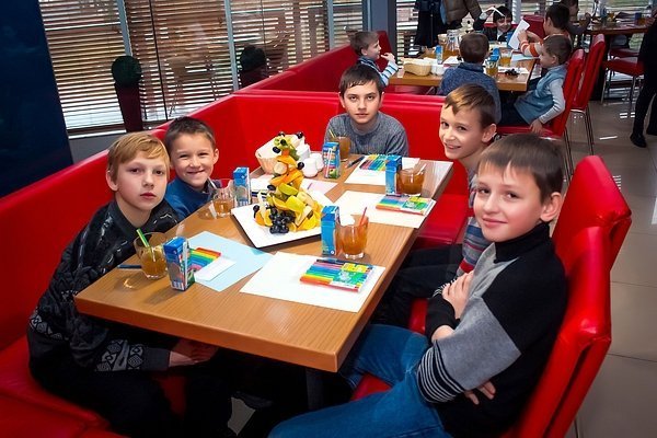 Святий Миколай привітав дітей із соціально-вразливих сімей. ФОТО