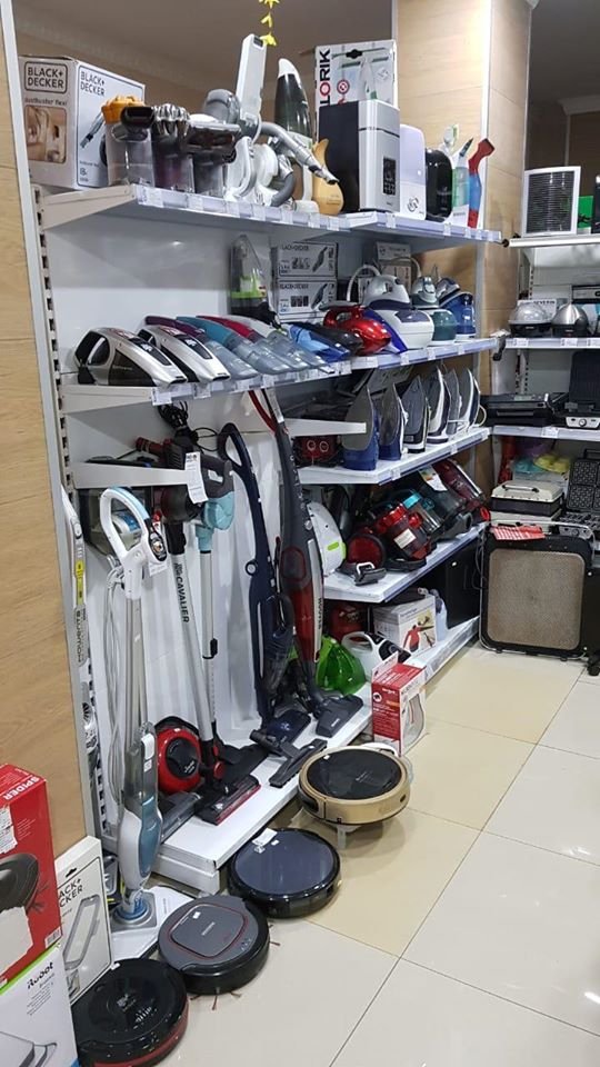 На Волині викрили незаконну схему ввезення техніки відомих європейських брендів