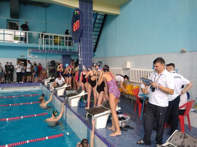 У Луцьку визначили кращих юних плавців області. ФОТО