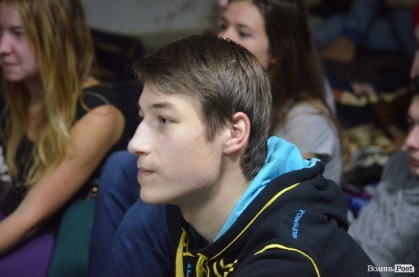 Як лучани всю ніч дивилися новорічні фільми. ФОТО 