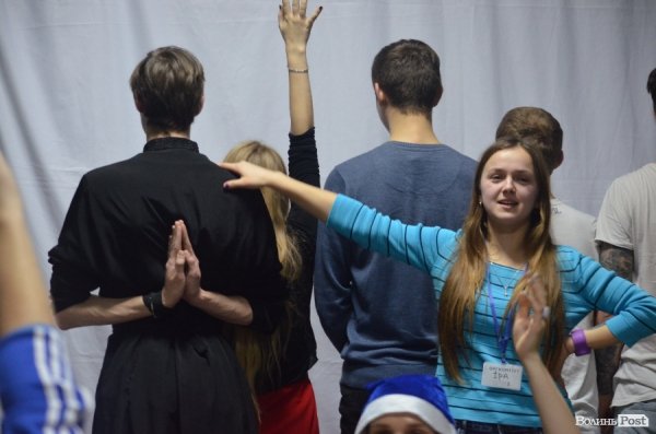 Як лучани всю ніч дивилися новорічні фільми. ФОТО 