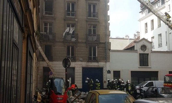 Вибух у центрі Парижа: п'ятеро постраждалих. ФОТО 