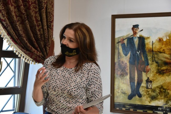 До Дня міста у Луцьку відкрили виставку картин талановитої художниці. ФОТО