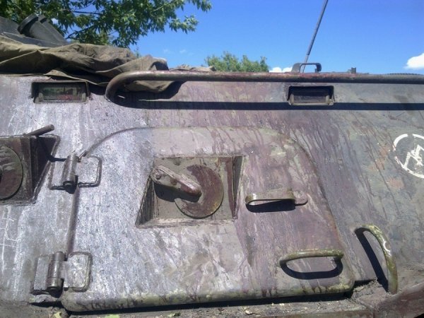 Закривавлений БТР. В ньому загинули 5 військових