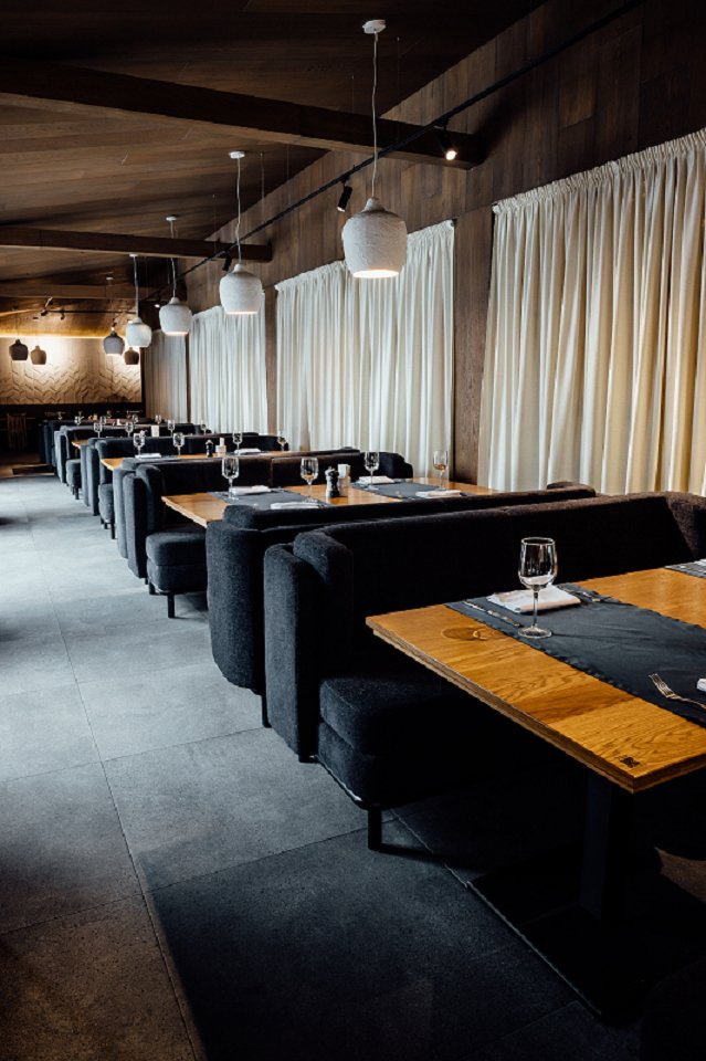 Меблеве наповнення для ресторану «Жито»