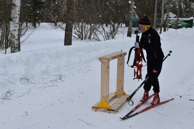 У Луцьку юні спортсмени провели відкриті тренування з біатлону. ФОТО