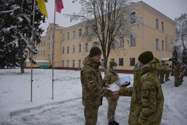 На Волині звільнили в запас ЗСУ строковиків-прикордонників. ФОТО