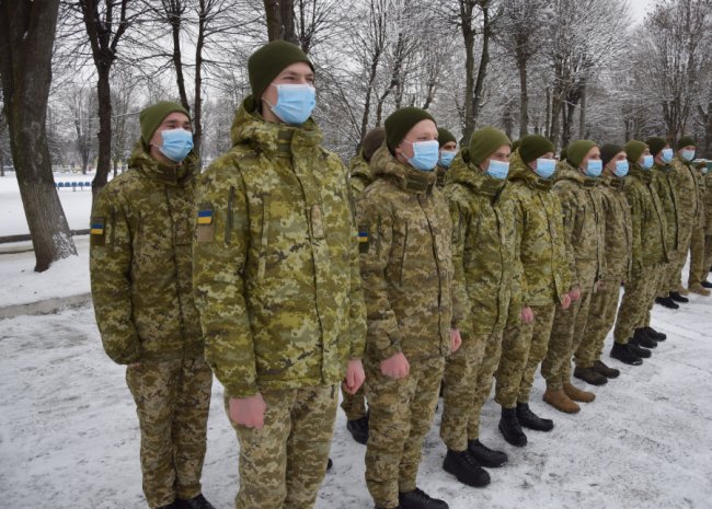 На Волині звільнили в запас ЗСУ строковиків-прикордонників. ФОТО