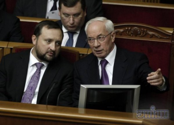 Як Азаров залишився прем'єром. ФОТО