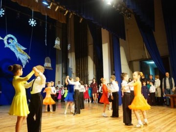 У Луцьку зібрали 6 тисяч гривень на операцію для хлопчика без ока