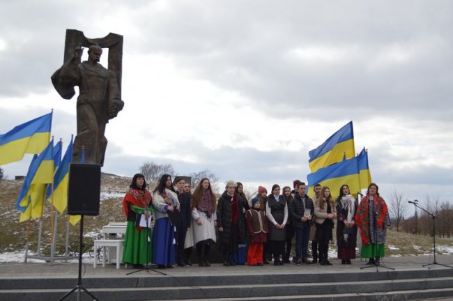Біля найвищого у світі пам’ятника Шевченку Ігор Чайка і громада Ковеля оригінально вшанували Кобзаря