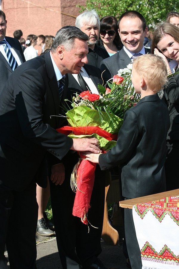 У Луцьку пролунав останній дзвінок. ФОТО