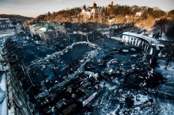 Барикади на Грушевського з висоти пташиного польоту. ФОТО