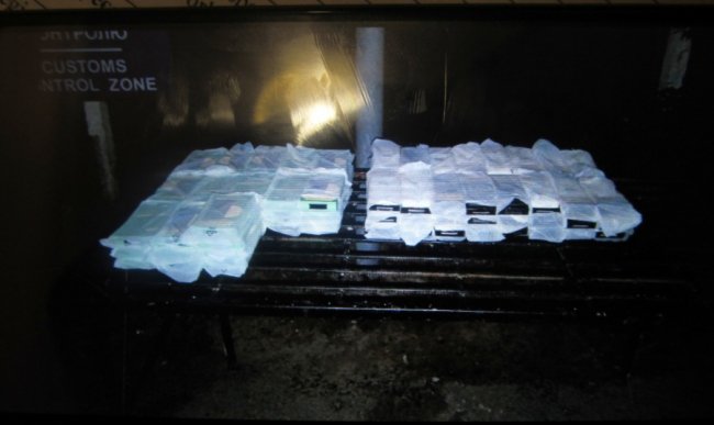 На волинському пункті пропуску вилучили контрабандні «павербанки». ФОТО