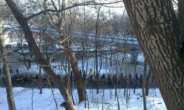 Верховну Раду пікетують тисячі майданівців. ФОТО