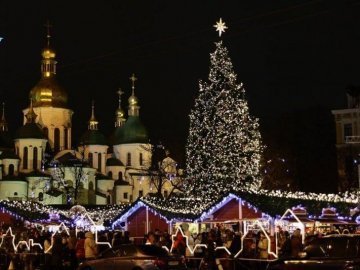 Українці назвали улюблені новорічні свята. ОПИТУВАННЯ