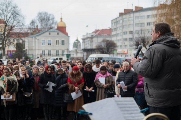Як у центрі Луцька протестанти святкували Різдво