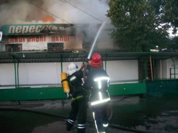 У Рівному горів центральний ринок. ФОТО
