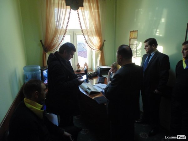 Луцький Майдан просить мера допомогти легалізувати Самооборону